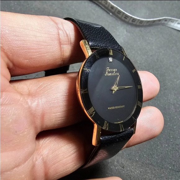 Farrar Jewelers Ladies Fashion Quartz Watch Working Black Gold Roman Numeral - Picture 6 of 10